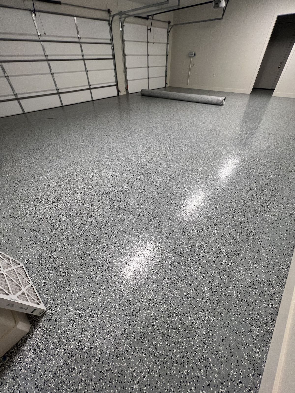 Suelo EPOXY Flakes en garaje
